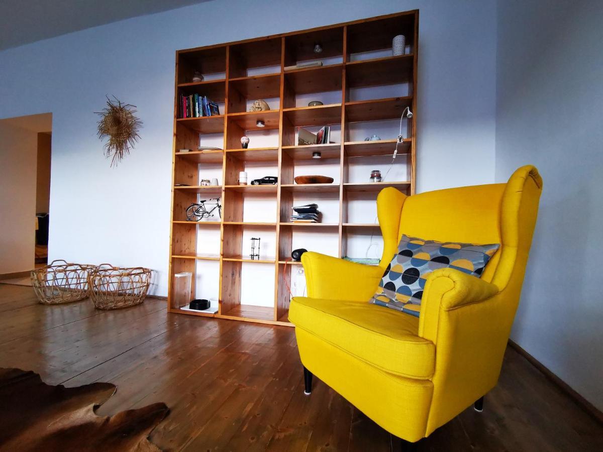 Falcon Apartment Nagyszombat Kültér fotó